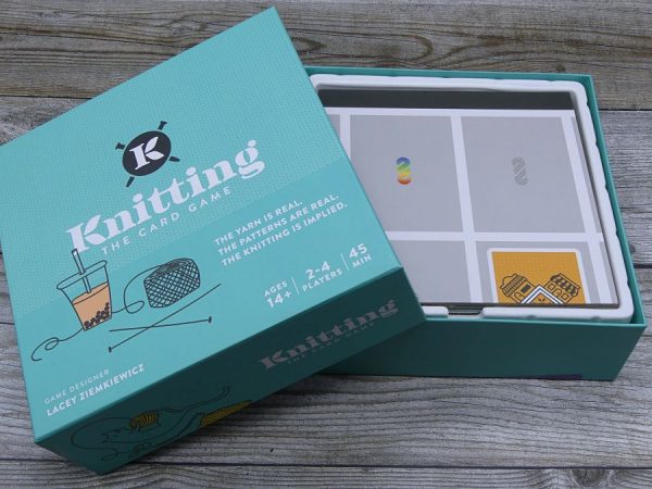 Spielbox von Knitting the Card Game
